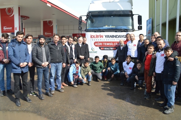 Ağrı’dan İdlib’e Yardım Gönderildi