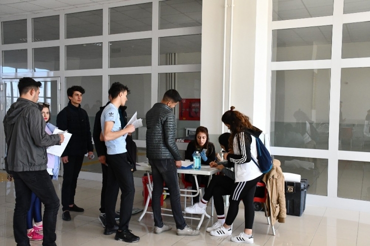 Aksaray’da Öğrencilerden Kan Ve Kök Hücre Bağışı