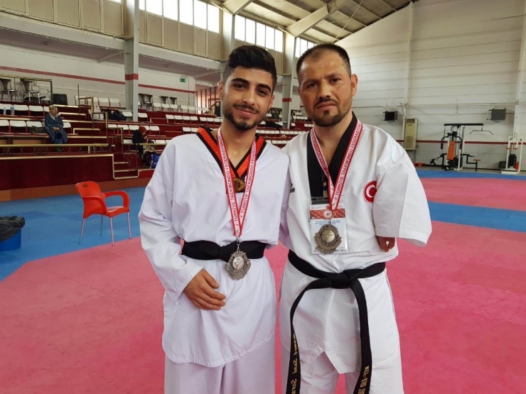 Paraolimpik Taekwondo Türkiye İkincileri Melikgazi’den