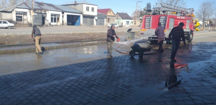 Arpaçay Belediyesi Bahar Temizliği Başlattı