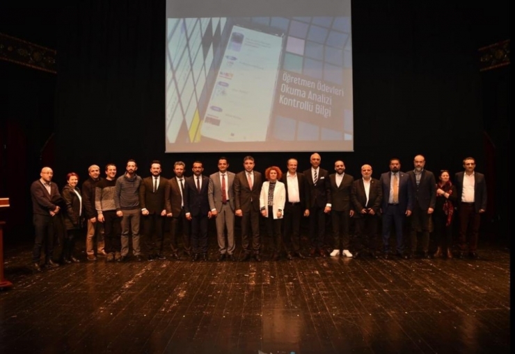 Avcılar’da Vatandaşlara Uygulama Üzerinden Ücretsiz Kütüphane