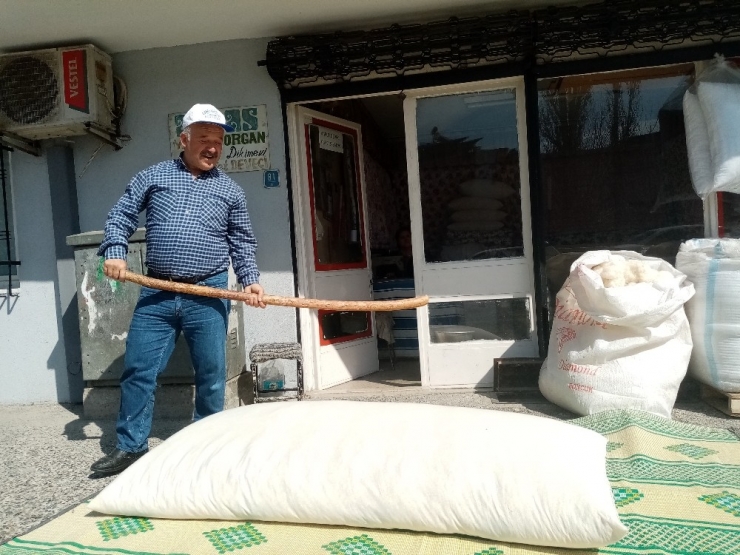 Aydınlı Deveci Çifti; Fabrikasyona Yenik Düşen Kültürü Yaşatmak İçin Çalışıyorlar