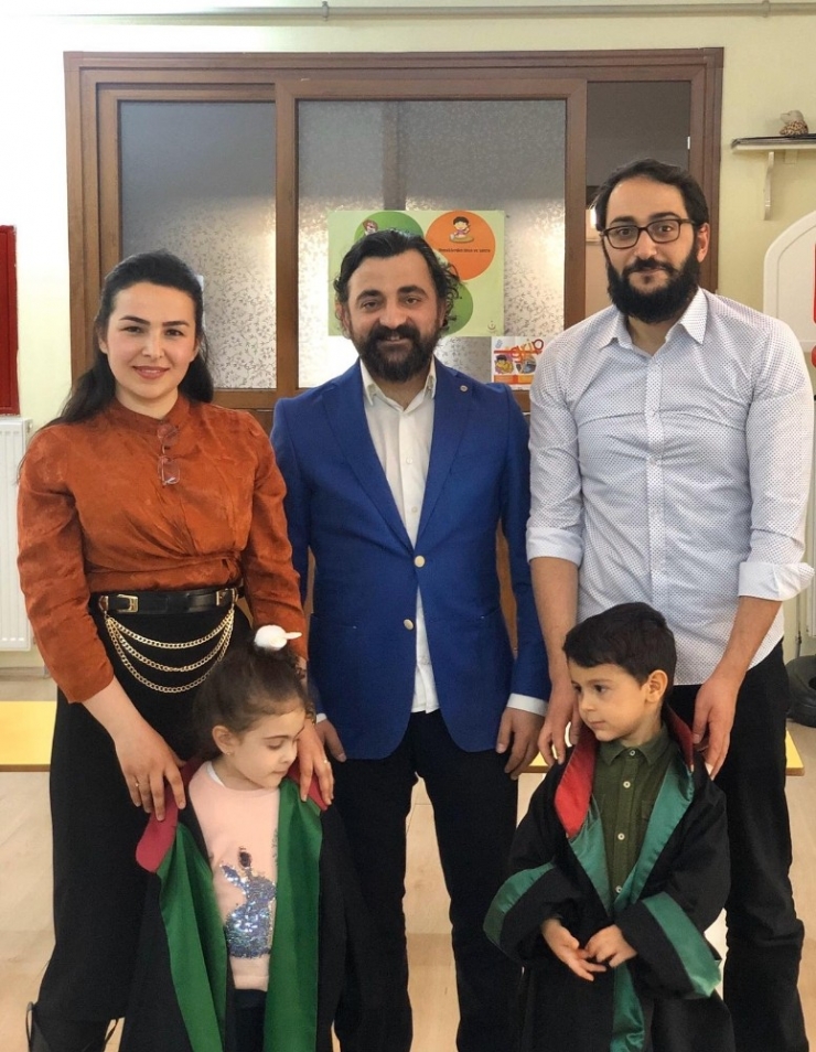 Barodan Minik Öğrencilere Hediye