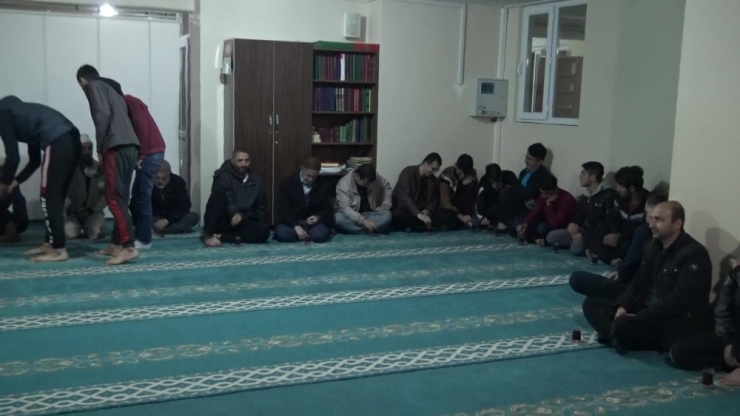 Gercüş’te Gençler Sabah Namazında Buluştu