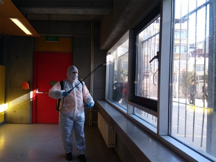 Bayrampaşa’da Korona Virüse Karşı Okullar Dezenfekte Edildi