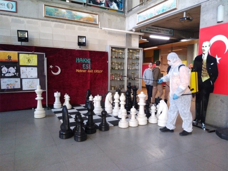 Bayrampaşa’da Korona Virüse Karşı Okullar Dezenfekte Edildi
