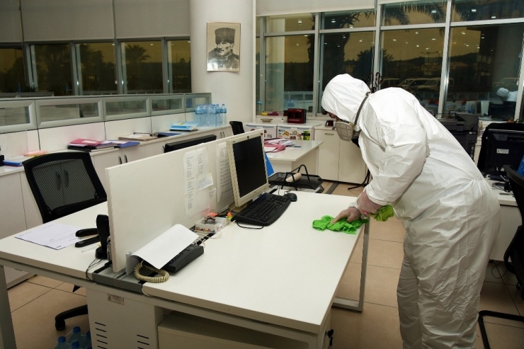 Aliağa’da Virüslere Karşı Dezenfekte Çalışması