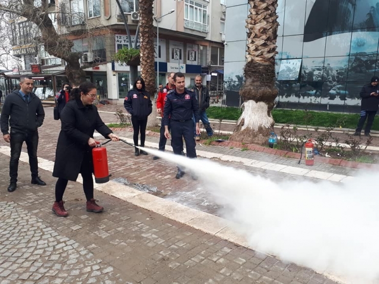 Belediye Personeline Acil Durum Ve Afet Eğitimi