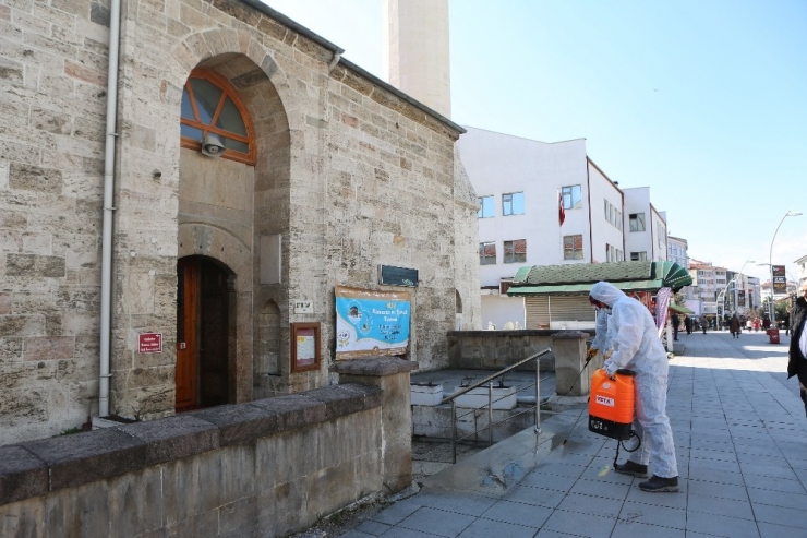 Bolu’da, Koronavirüse Karşı Dezenfekte Çalışması Yapıldı