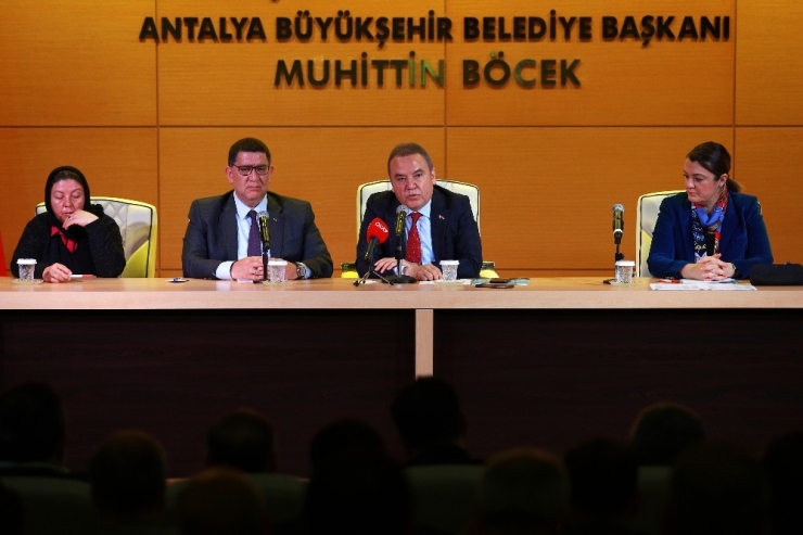 Başkan Böcek: " 2023 Yılı Sonuna Kadar Alt Yapıya 4 Milyar 160 Milyon Tl’lik Yatırım Yapacağız"