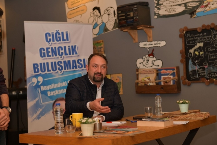 Başkan Gümrükçü, Üniversite Öğrencileriyle Buluştu