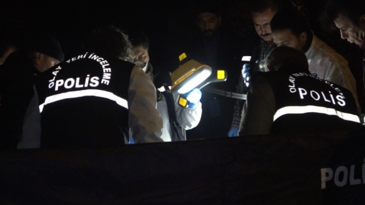 Kaldırımda Yürürken Bir Anda Yere Yığılan Şahsın Öldürüldüğü Ortaya Çıktı