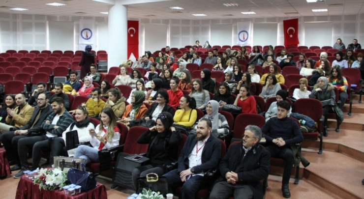 Dpü’de Konferans