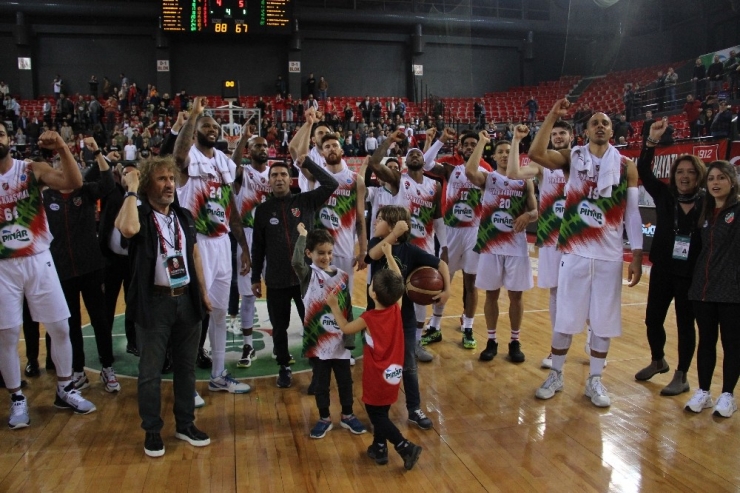 P. Karşıyaka, Avrupa’da Yarı Finalde