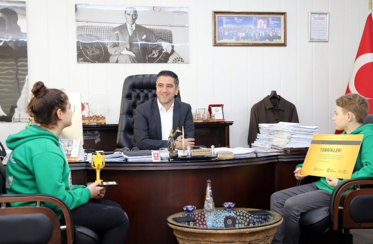 Bilim Kahramanları Başkan Kayalar İle Buluştu