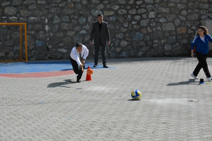 Çağın Bilgileriyle Donatılmış Nesiller Yetiştirme Çabası