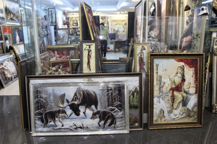 İpliklerden 3 Boyutlu Resim Yapıyor