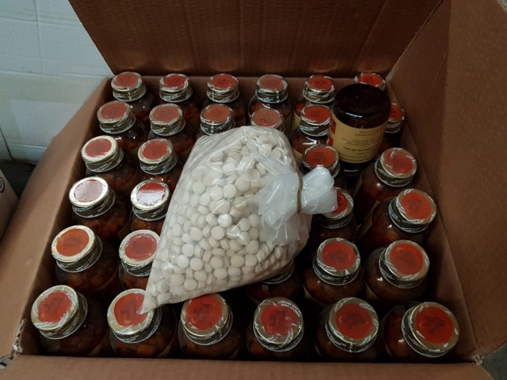 İzmir’de Sahte Dezenfektanlara Polis Baskını