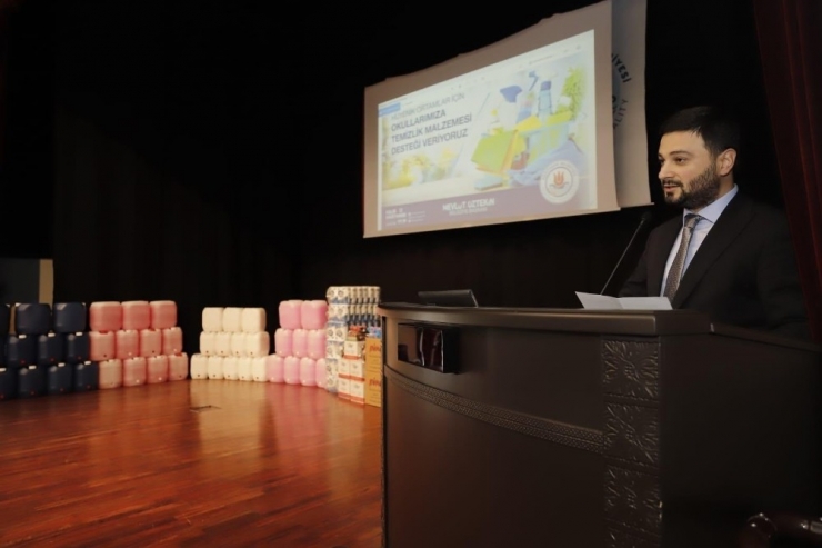 Kağıthane’de Korona Virüse Karşı 80 Okula Hijyen Malzemesi Dağıtıldı