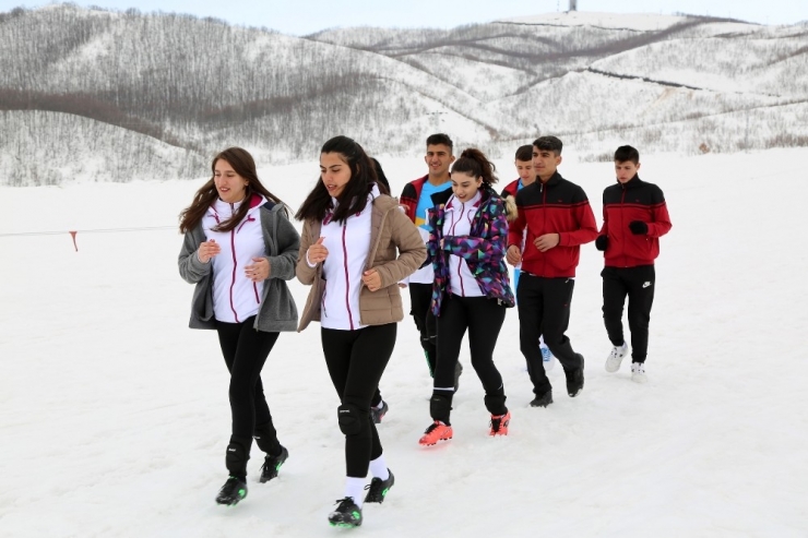 Tunceli, Kar Voleybolu Dünya Kupası’nda Türkiye’yi Temsil Edecek