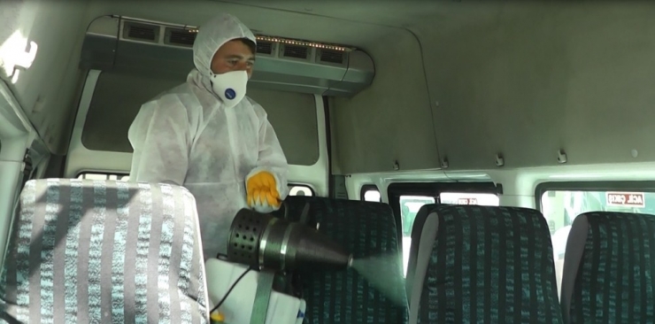 Develi’de Okul Servisleri Dezenfekte Edildi