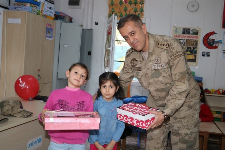 Anaokulu Öğrencilerinden Mehmetçik’e Destek