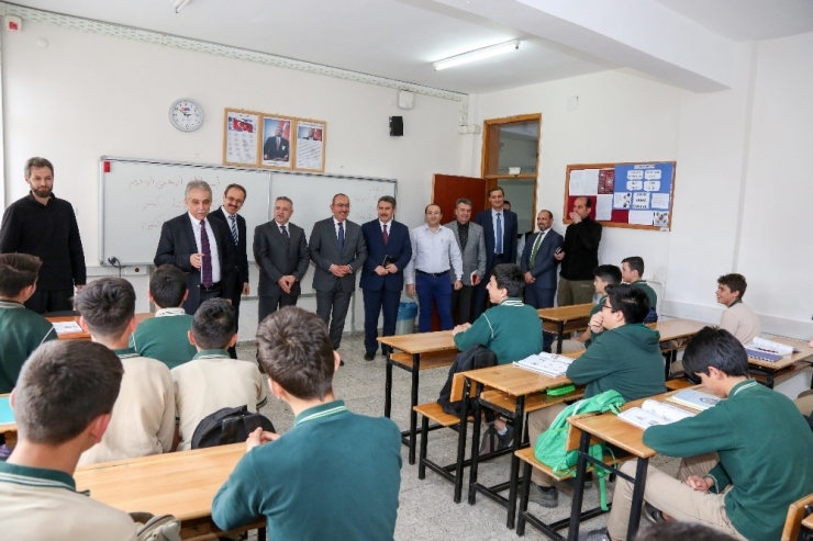 Vali Toprak Ve Başkan Kavuş’tan Duyarlı Öğretmenlere Teşekkür Ziyareti