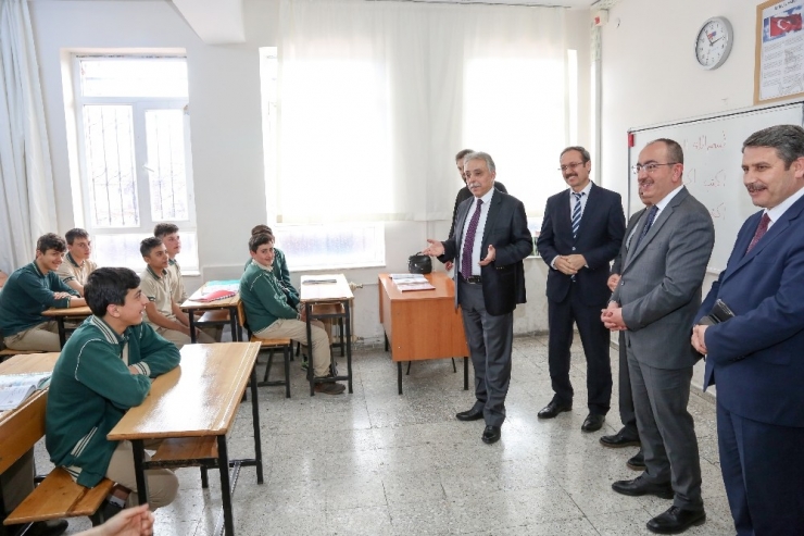 Vali Toprak Ve Başkan Kavuş’tan Duyarlı Öğretmenlere Teşekkür Ziyareti