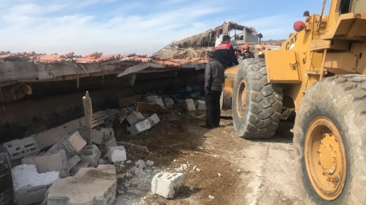 Konya’da Çardağın Çatısı Çöktü, 29 Küçükbaş Hayvan Telef Oldu