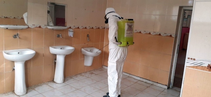 Büyükşehir Belediyesinden Okullara Dezenfekte Çalışması
