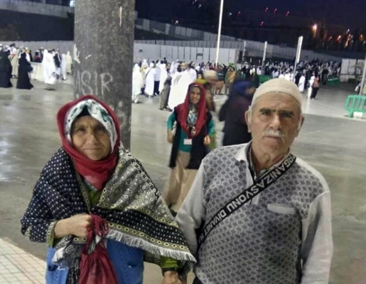 Devrilen Traktörün Altında Sürücü Hayatını Kaybetti