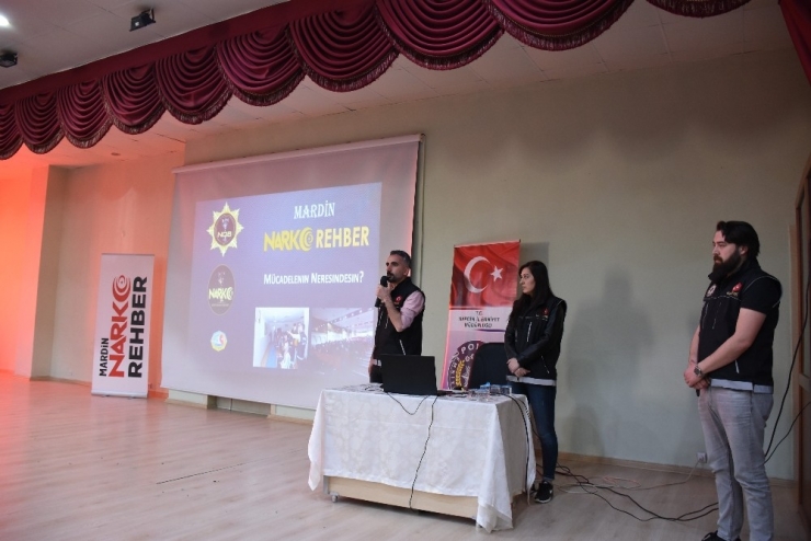 Nusaybin’de ’Uyuşturucu İle Mücadele Bilgilendirme’ Konferansı