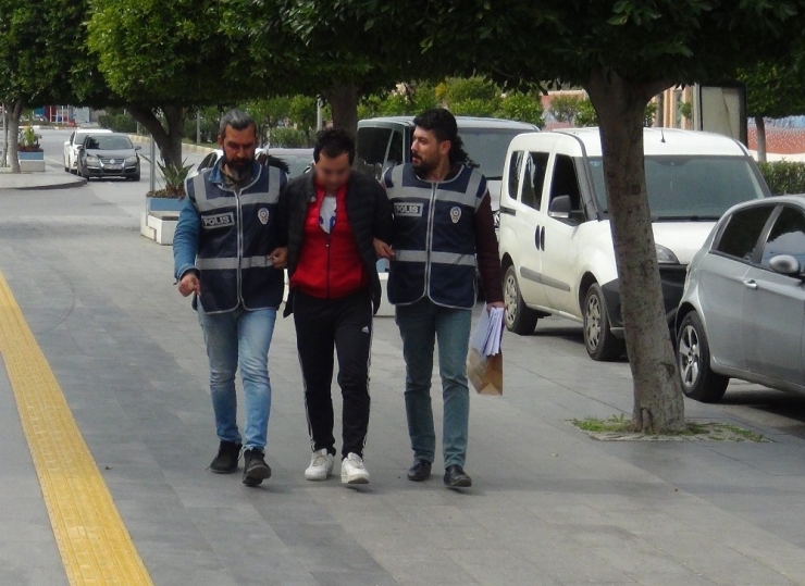 Daha Önce Hırsızlık Yaptığı Eve Özür Dileme Bahanesiyle Gelen Şüpheli Yakalandı