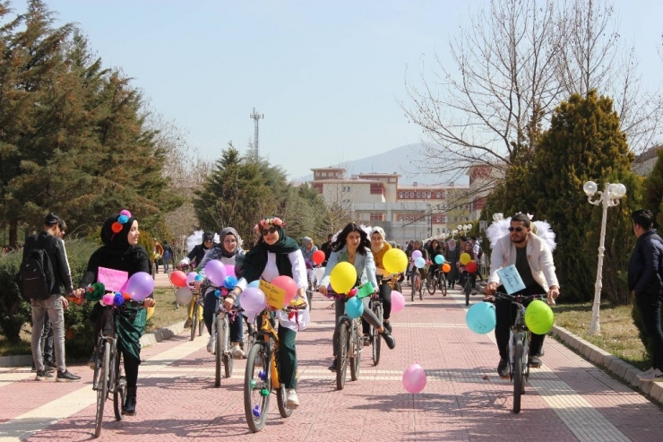 Pedallar, Kadınlar İçin Çevrildi