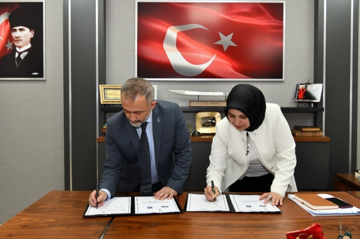 Saü Özel Yetenekli Öğrencileri Destekleyecek
