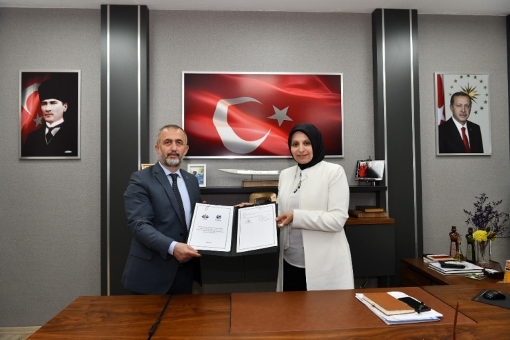 Saü Özel Yetenekli Öğrencileri Destekleyecek
