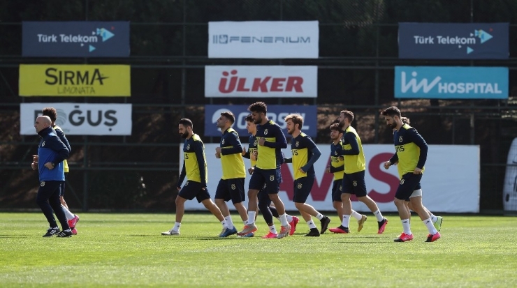 Fenerbahçe’de Konyaspor Hazırlıkları Sürüyor