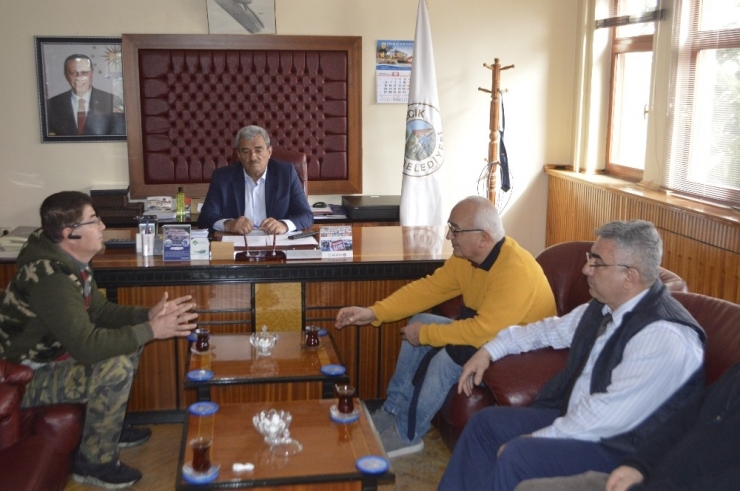 Tavşanlı’da Sokak Köpeklerini Kısırlaştırma Alanı Yapılıyor