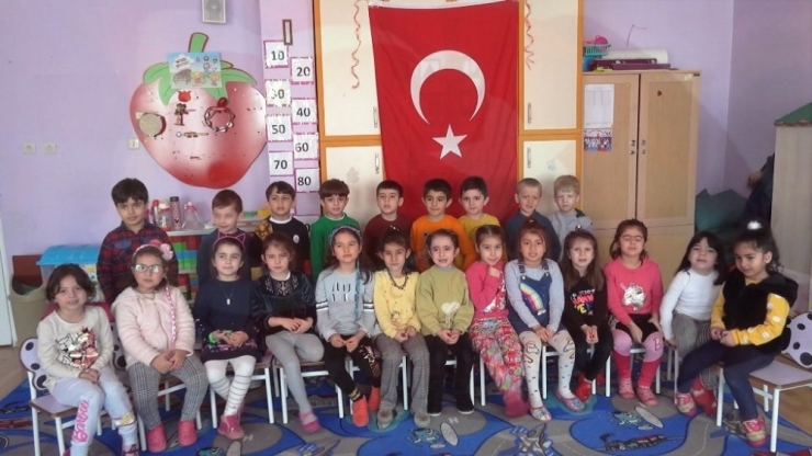 Van’da Duygulandıran İstiklal Marşı Klibi