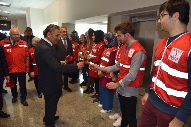 36. Kızılay Öğrenci Butik Mağazası Omü’de Açıldı