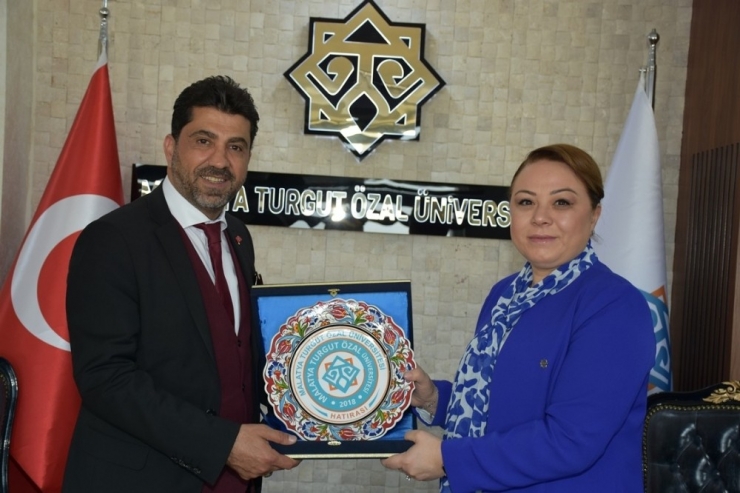 Rektör Aldemir, Türk Veteriner Hekimleri Birliği Kutlama Programına Katıldı