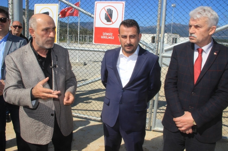 Edremit Ak Parti’ten Doğalgaz Çalışmalarının Durdurulmasına Tepki