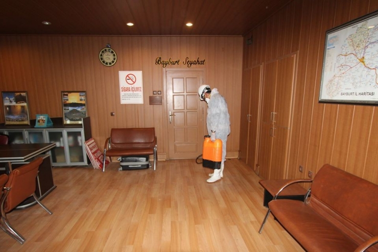 Bayburt Belediyesi Korona Virüsüne Karşı Dezenfekte Çalışmalarını Artırdı