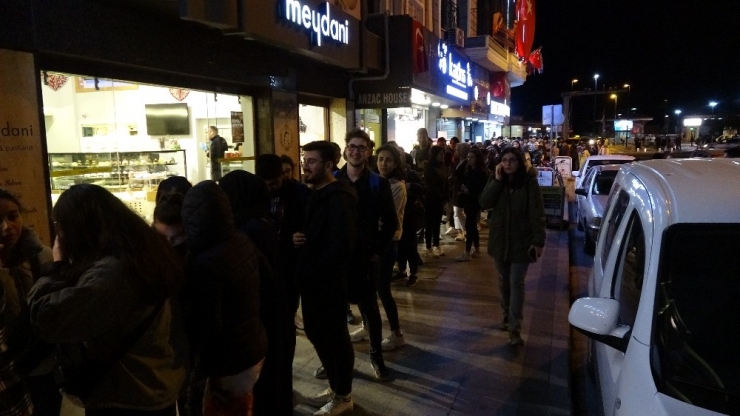 Yazıhanelerde ’Korona Virüs Tatili’ Kuyruğu