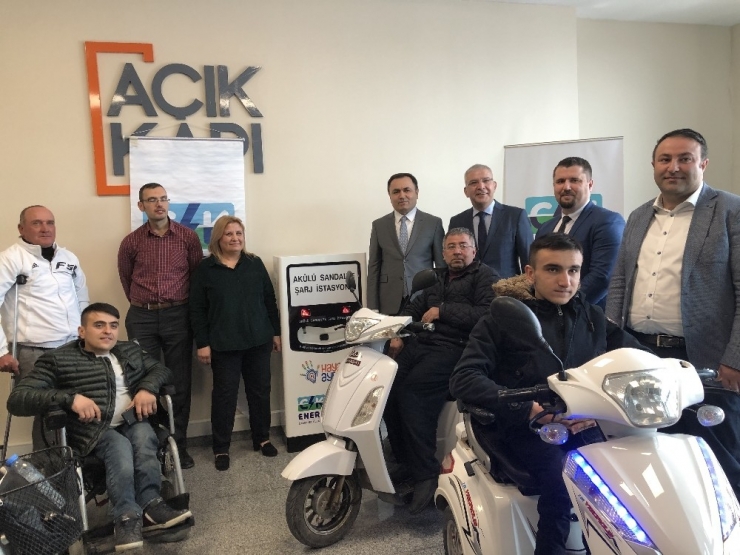 Bu Kez Hayatları Aydınlattılar