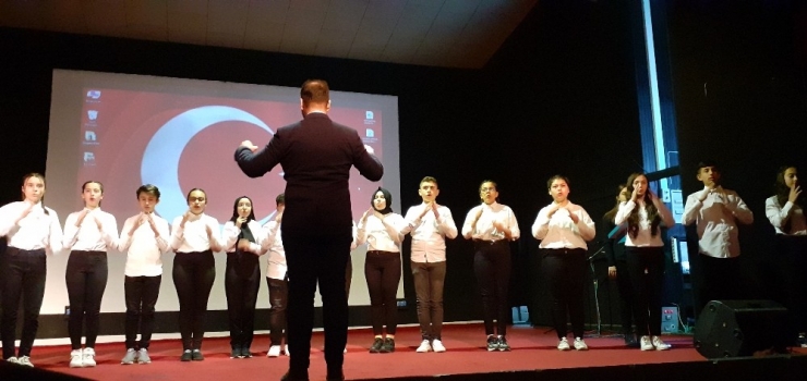 Osmancık’ta İşaret Diliyle İstiklal Marşı Okundu