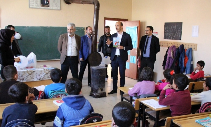 Dicle Elektrik, İlkokul Öğrencilerine Enerji Verimliliğini Anlatıyor