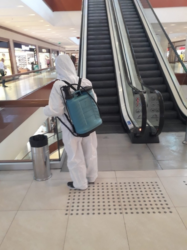 Ceylan Karavil Ve Büyükşehir Belediyesi İş Birliği İle Dezenfekte Çalışması Başlatıldı