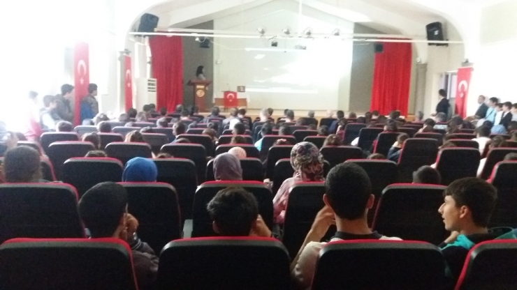 Dicle’de İstiklal Marşı’nın Kabulü Ve Mehmet Akif Ersoy’u Anma Etkinlikleri