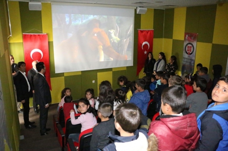 Kaymakam Beşikci Minik Öğrencilerle Bir Araya Geldi